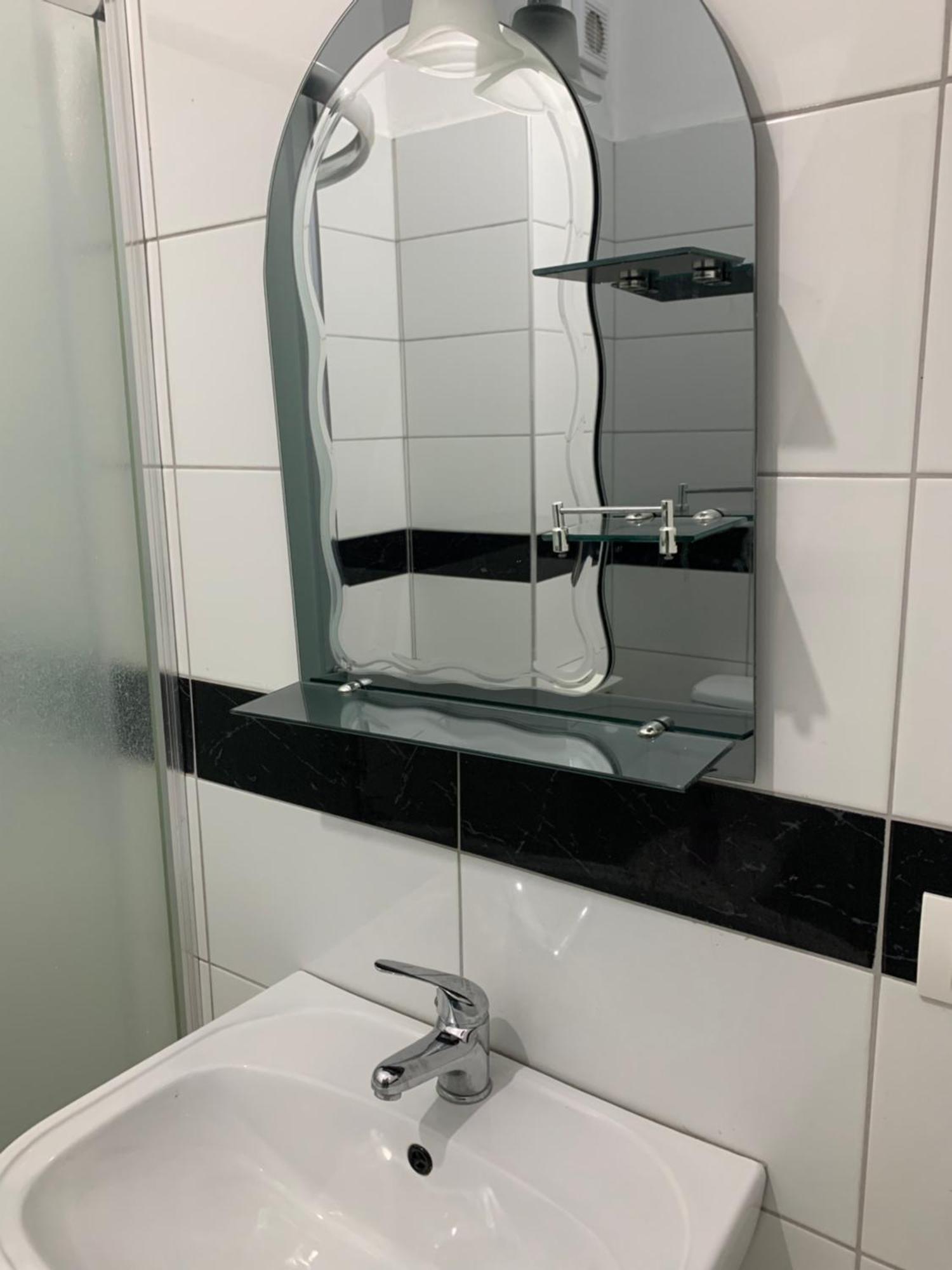Risus Hotel Golem  Eksteriør billede